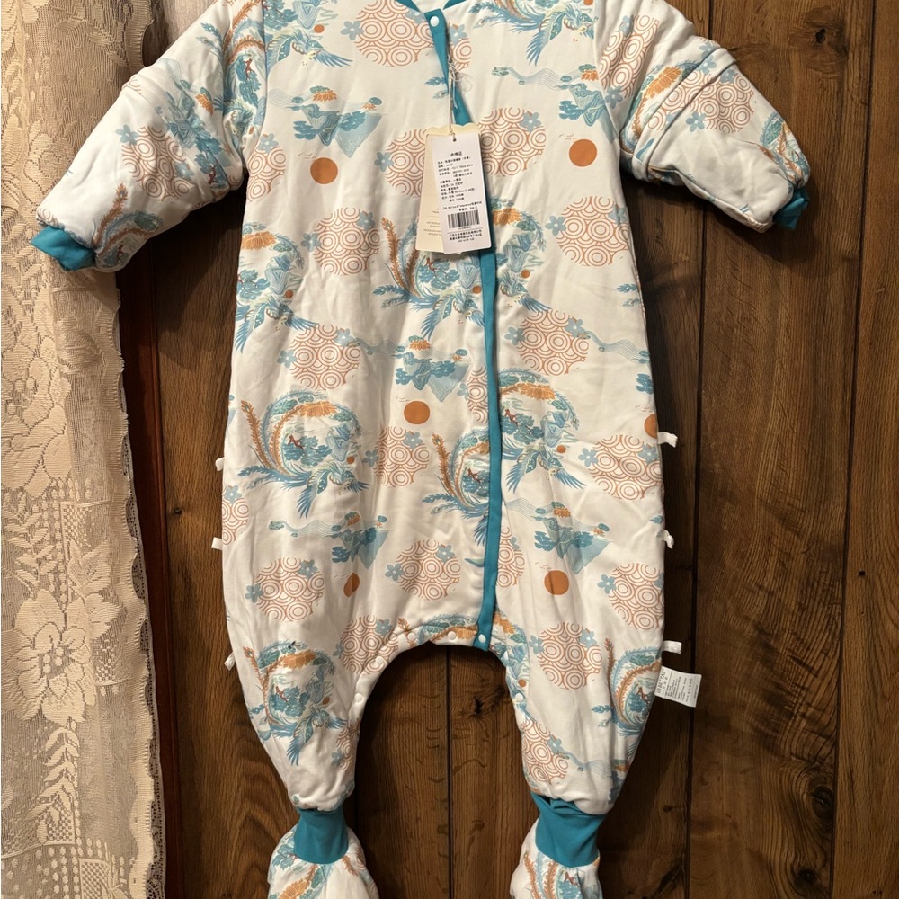Usbetta Teal and Orange Kids One Piece Footie sleep sac
With removable footies.